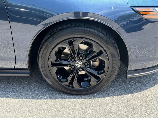 Used 2025 Honda Accord SE image 10