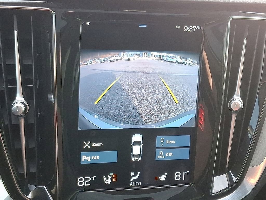 Used 2021 Volvo S60 T5 Inscription image 19