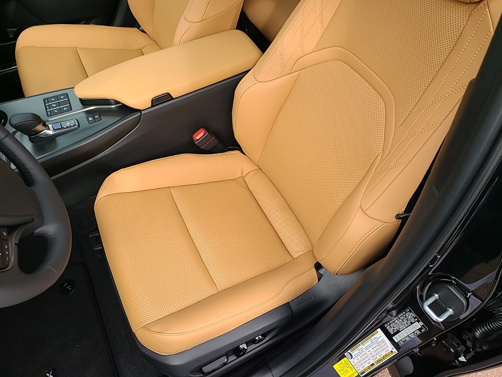 New 2025 Lexus UX 300h AWD image 6