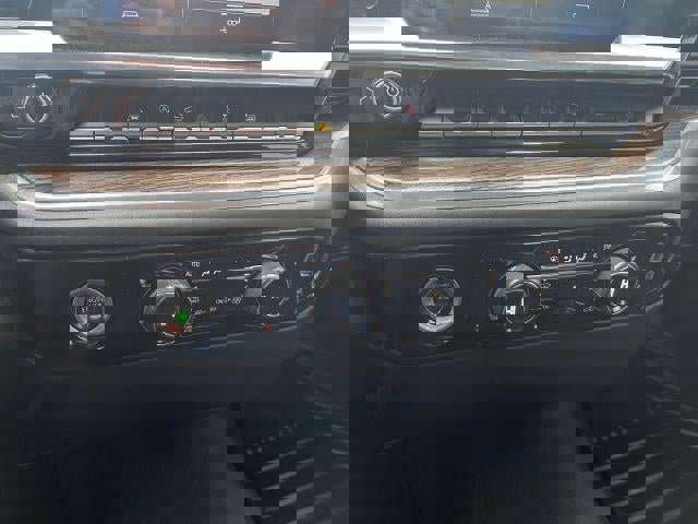 Used 2023 Chevrolet Silverado 1500 LT image 15