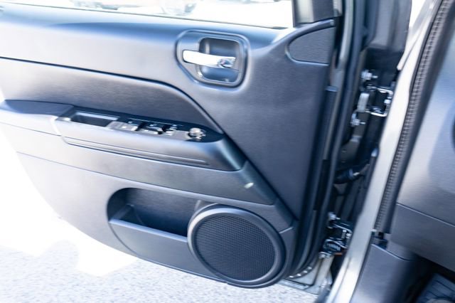 Used 2014 Jeep Compass Sport image 27