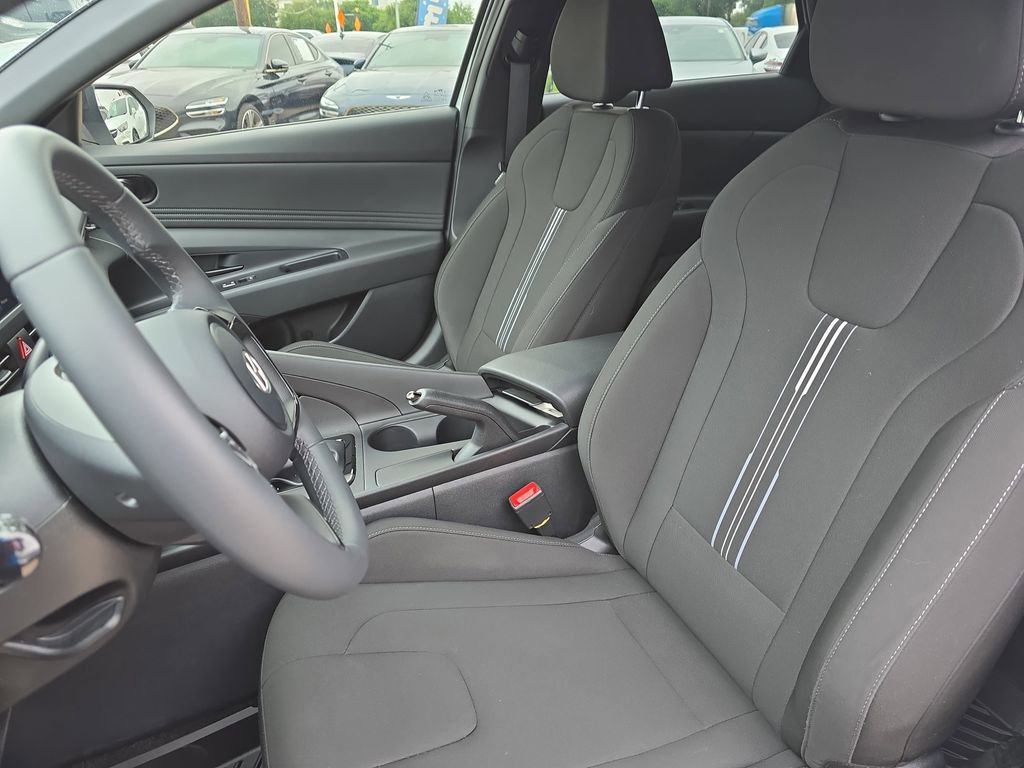 Certified 2026 Hyundai Elantra Sport FWD image 14