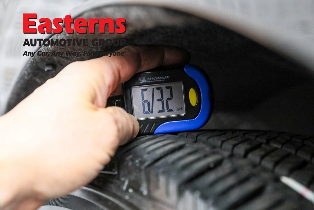 Used 2023 Chrysler Pacifica Touring-L image 29