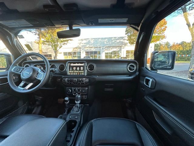 Used 2023 Jeep Wrangler Unlimited Sahara image 30