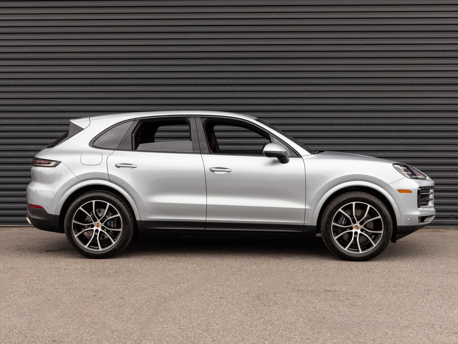Certified 2026 Porsche Cayenne AWD/4WD image 8