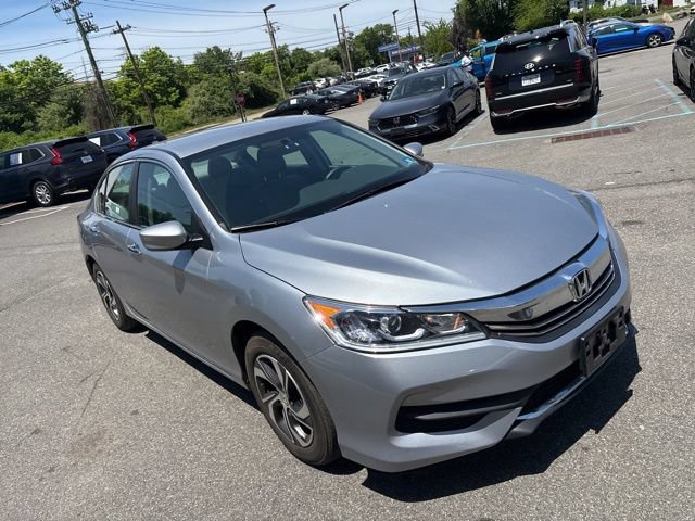 Used 2017 Honda Accord LX image 4
