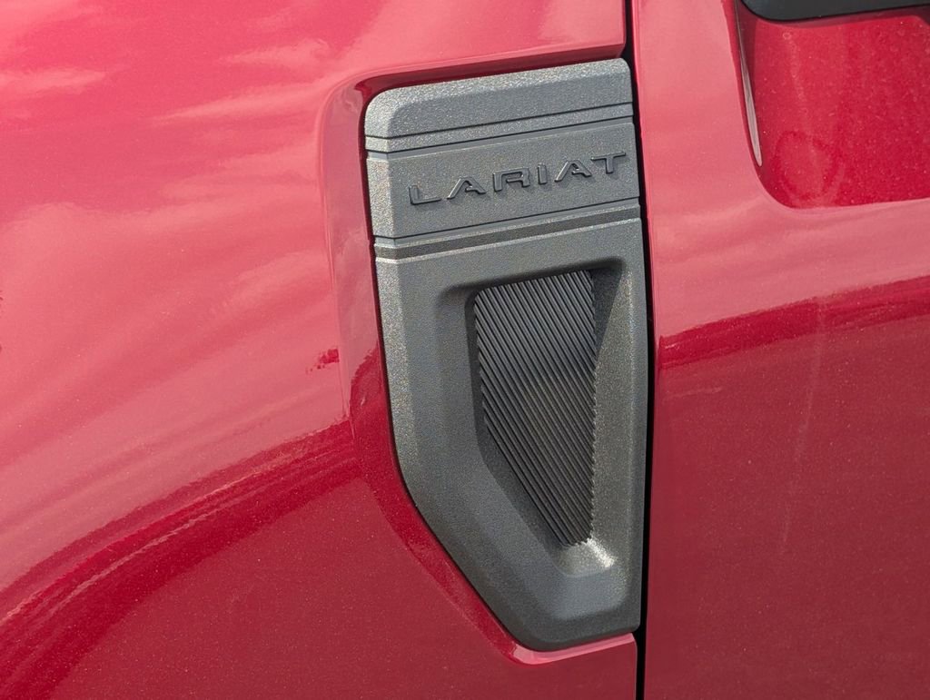 New 2026 Ford Maverick Lariat w/ Black Appearance Package image 13