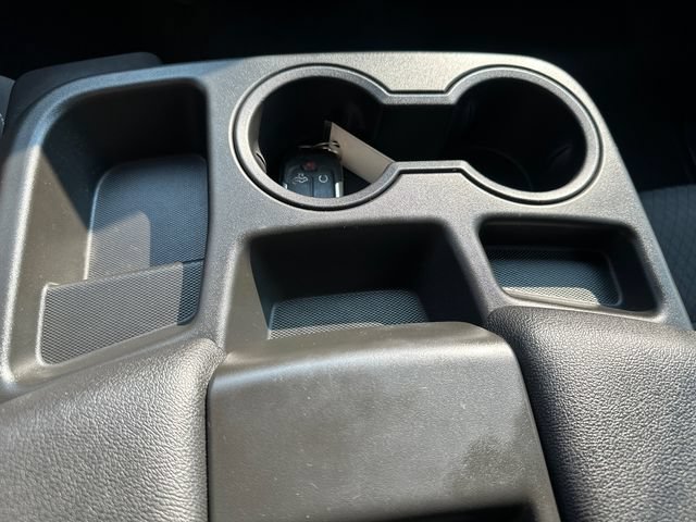 Used 2022 Chevrolet Silverado 1500 LT AWD/4WD image 31