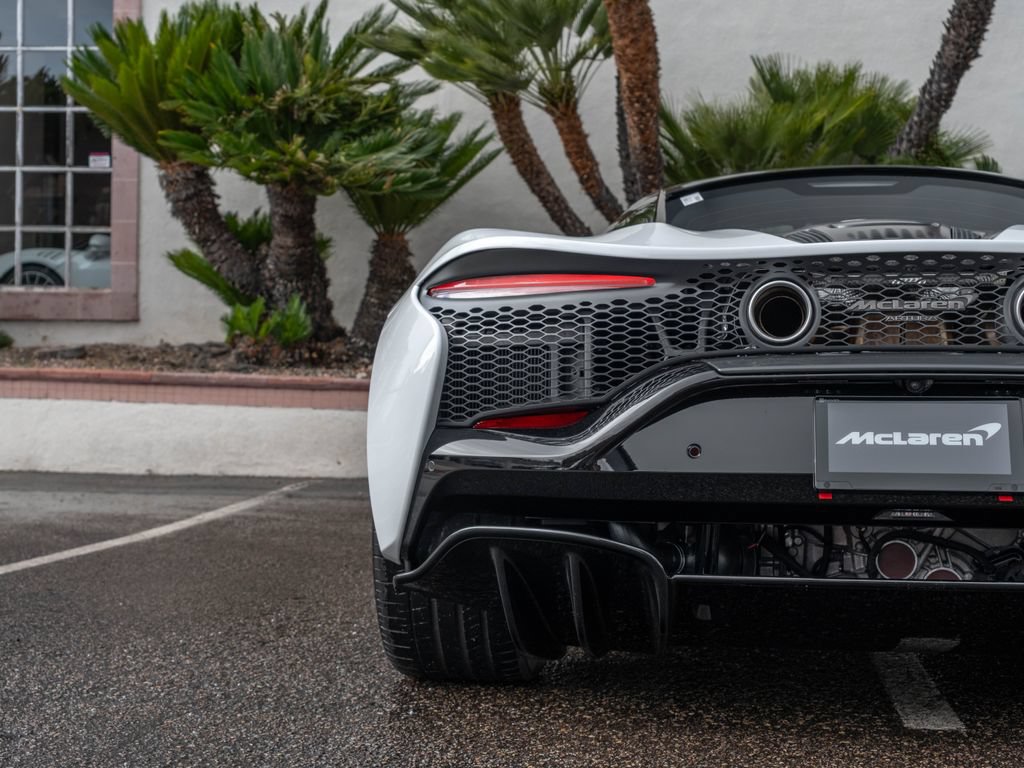 New 2026 McLaren Artura RWD image 31