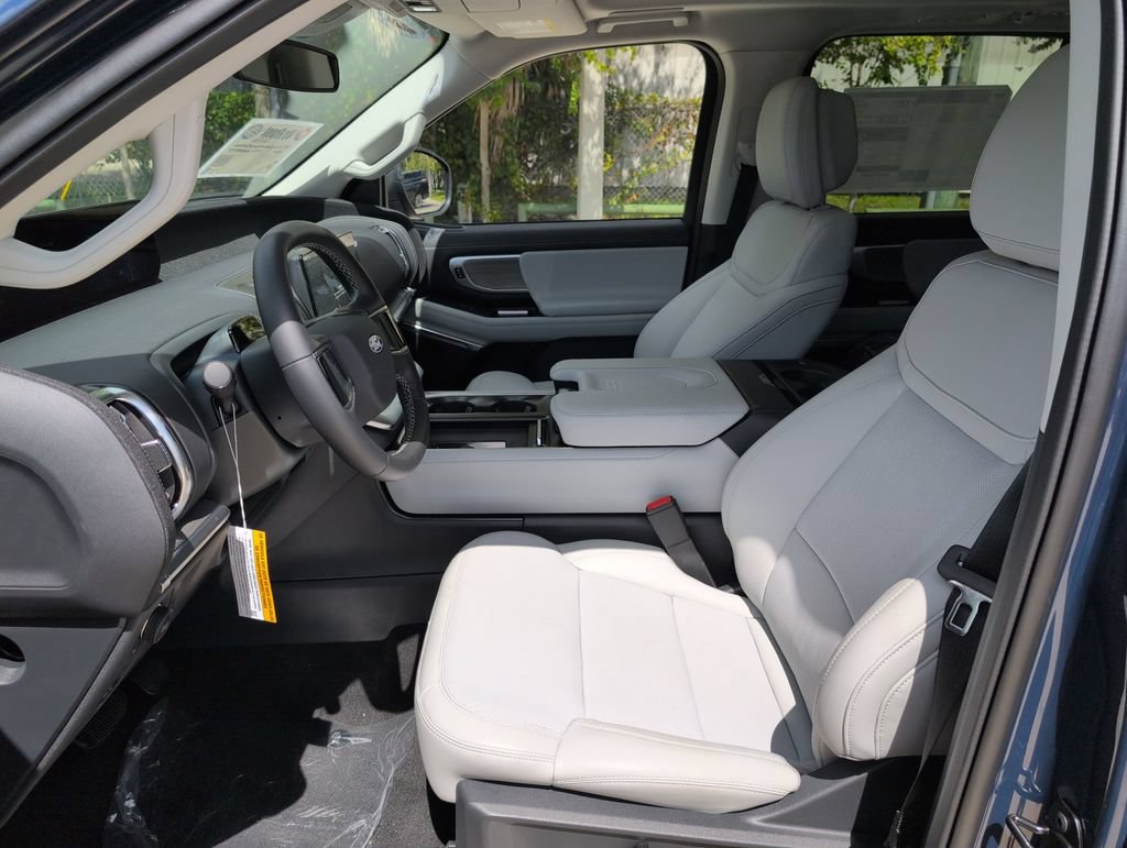 New 2027 Ford Expedition Platinum AWD/4WD image 4