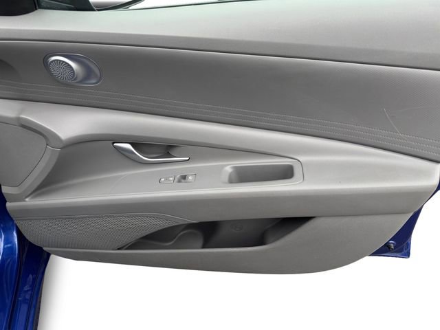 Used 2023 Hyundai Elantra SEL image 18