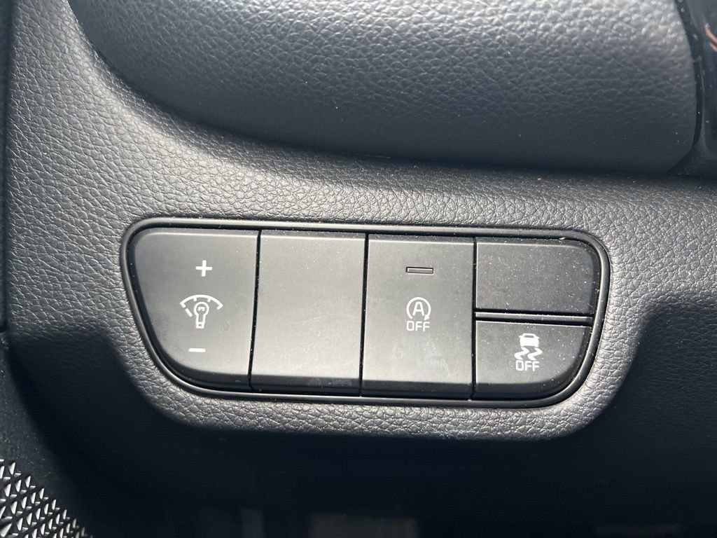 Used 2025 Kia Seltos S image 17