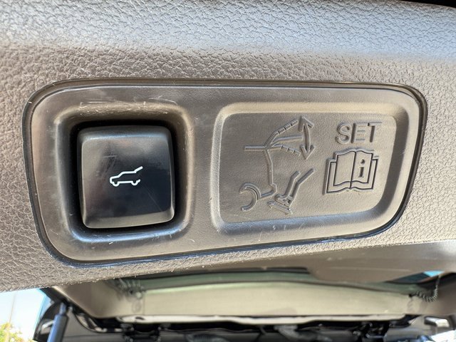 Used 2022 Lincoln Navigator Reserve image 22