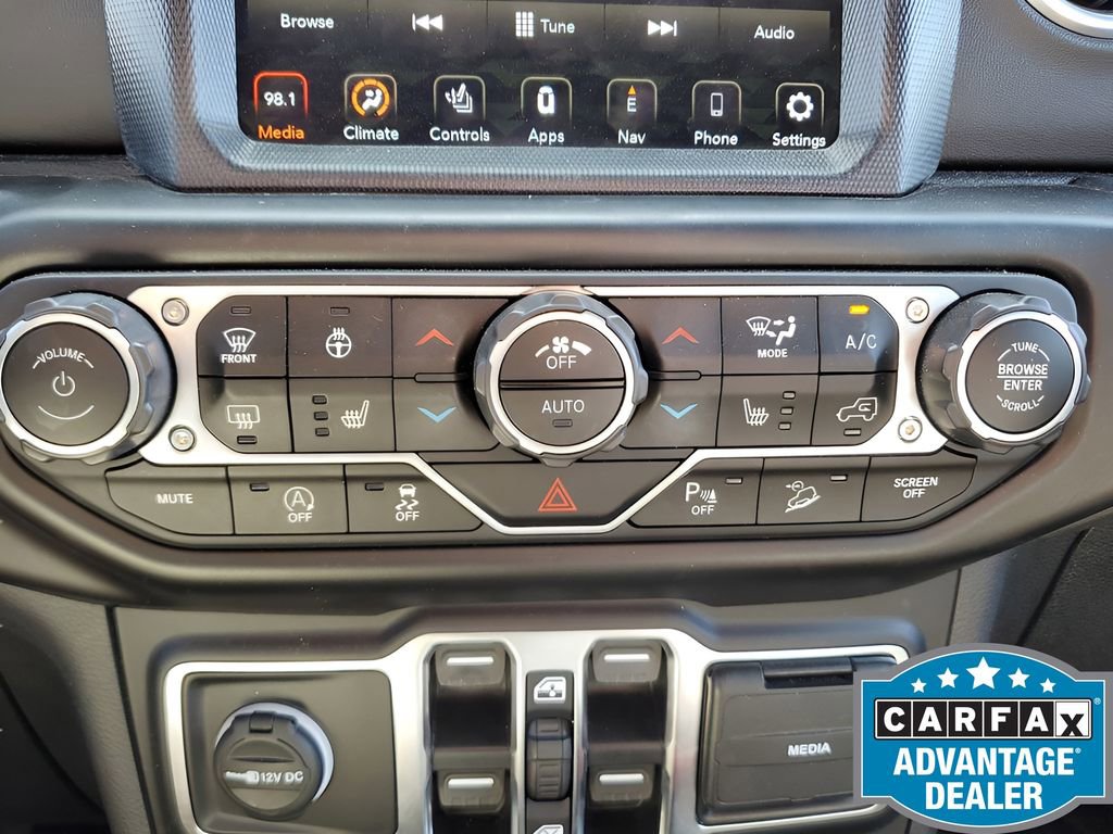 Used 2020 Jeep Wrangler Unlimited Sahara image 26