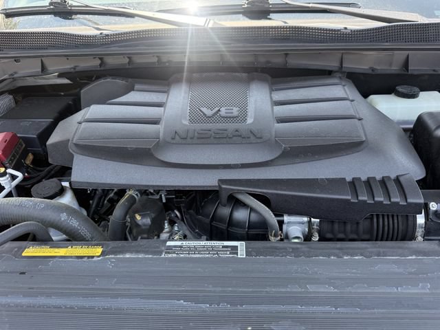 Used 2024 Nissan Titan SV w/ SV Convenience Package RWD image 32