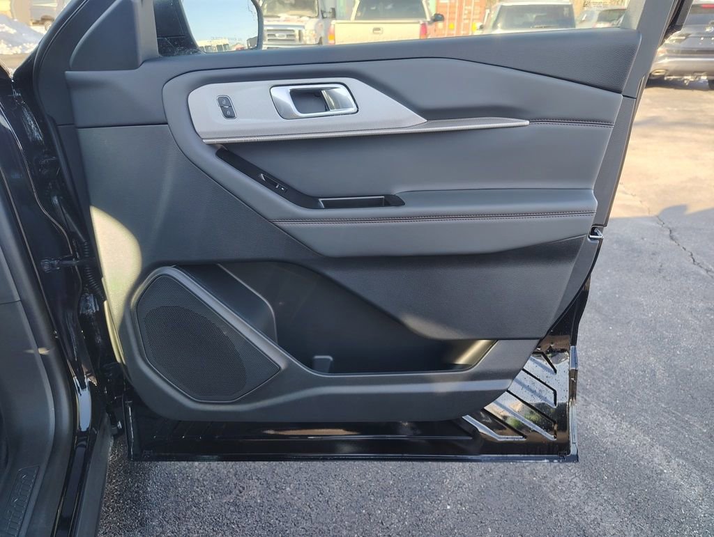 New 2026 Ford Explorer Active w/ Active Comfort Package image 30