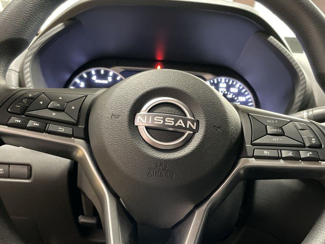 Used 2025 Nissan Sentra SV FWD image 17