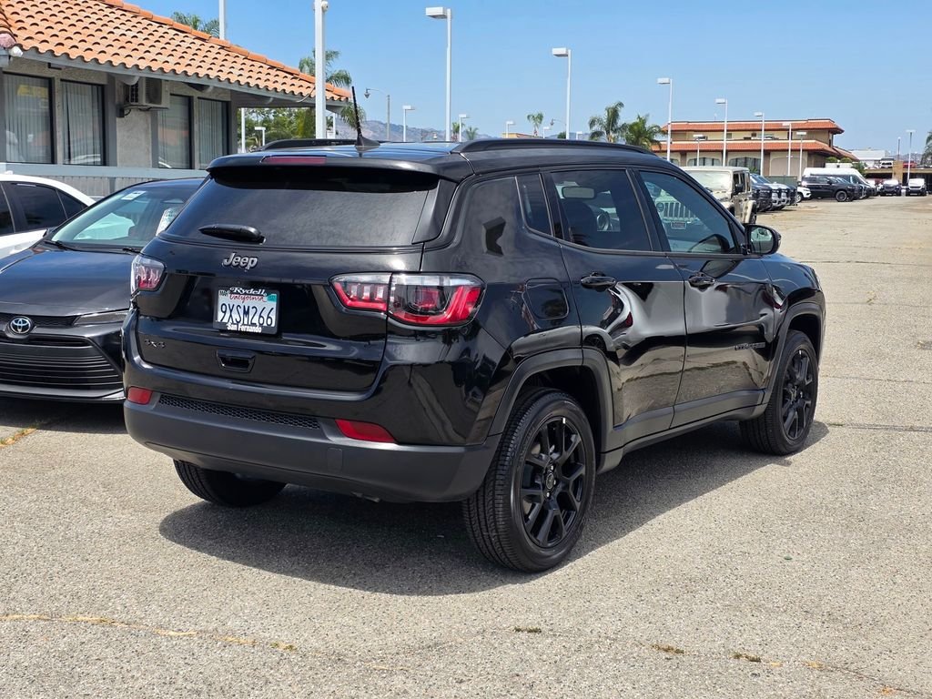 New 2026 Jeep Compass Latitude AWD/4WD image 4