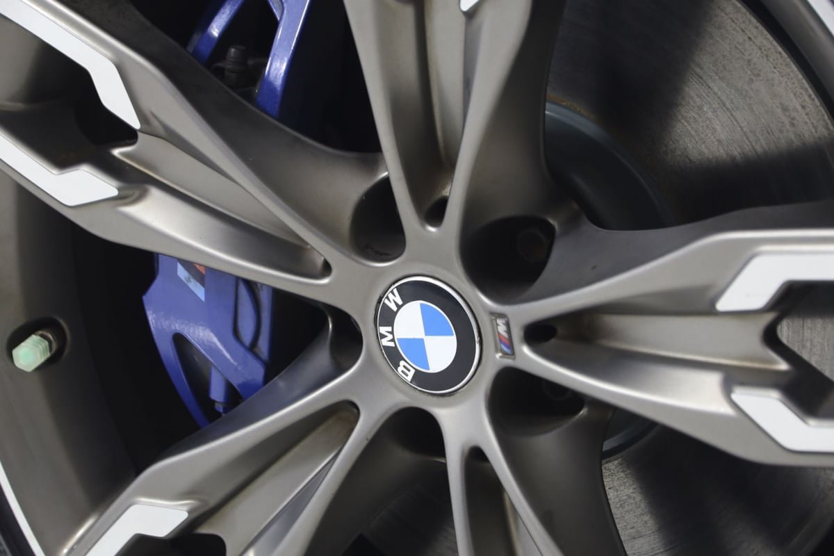 Used 2018 BMW M550i xDrive AWD/4WD image 17