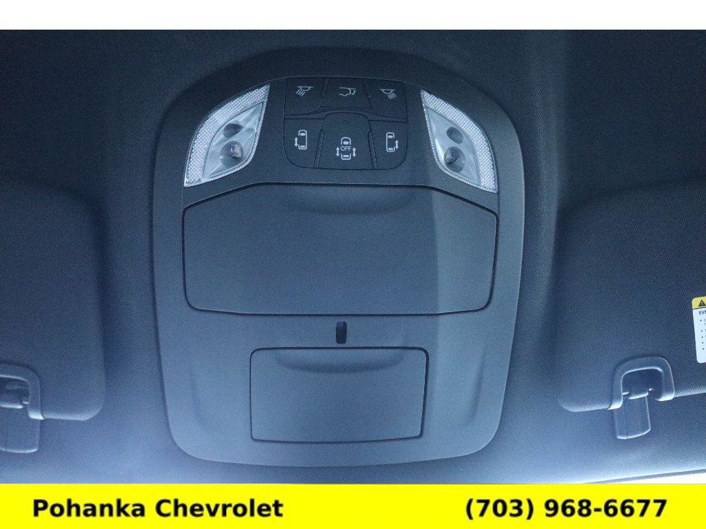 Used 2025 Chrysler Pacifica Select image 18