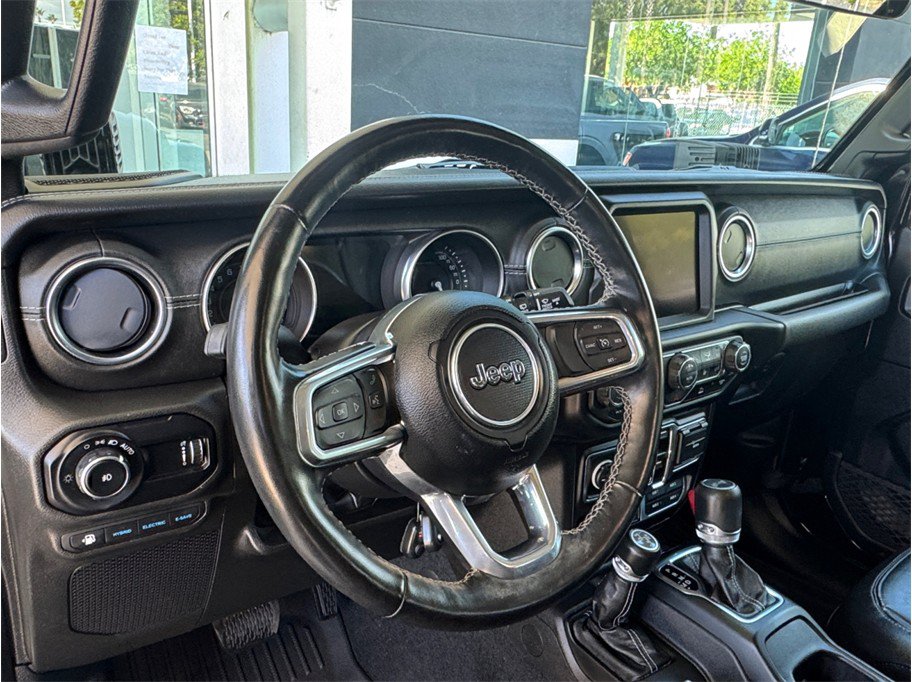 Used 2023 Jeep Wrangler Unlimited Sahara w/ Cold Weather Group AWD/4WD image 23