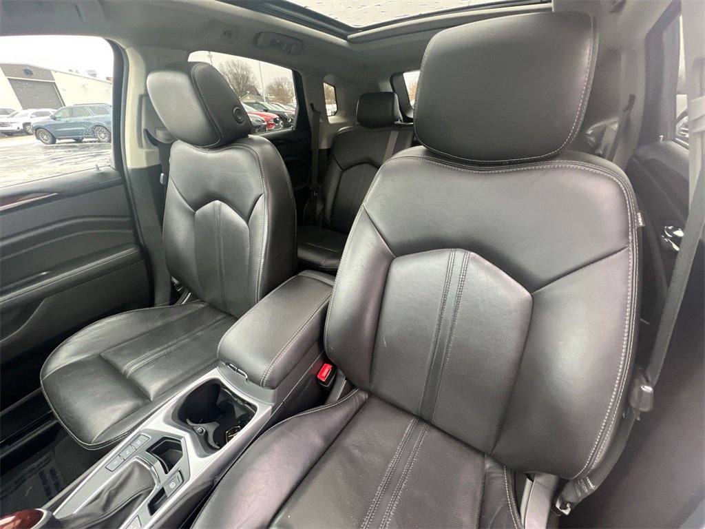 Used 2016 Cadillac SRX Luxury w/ Driver Awareness Package image 30