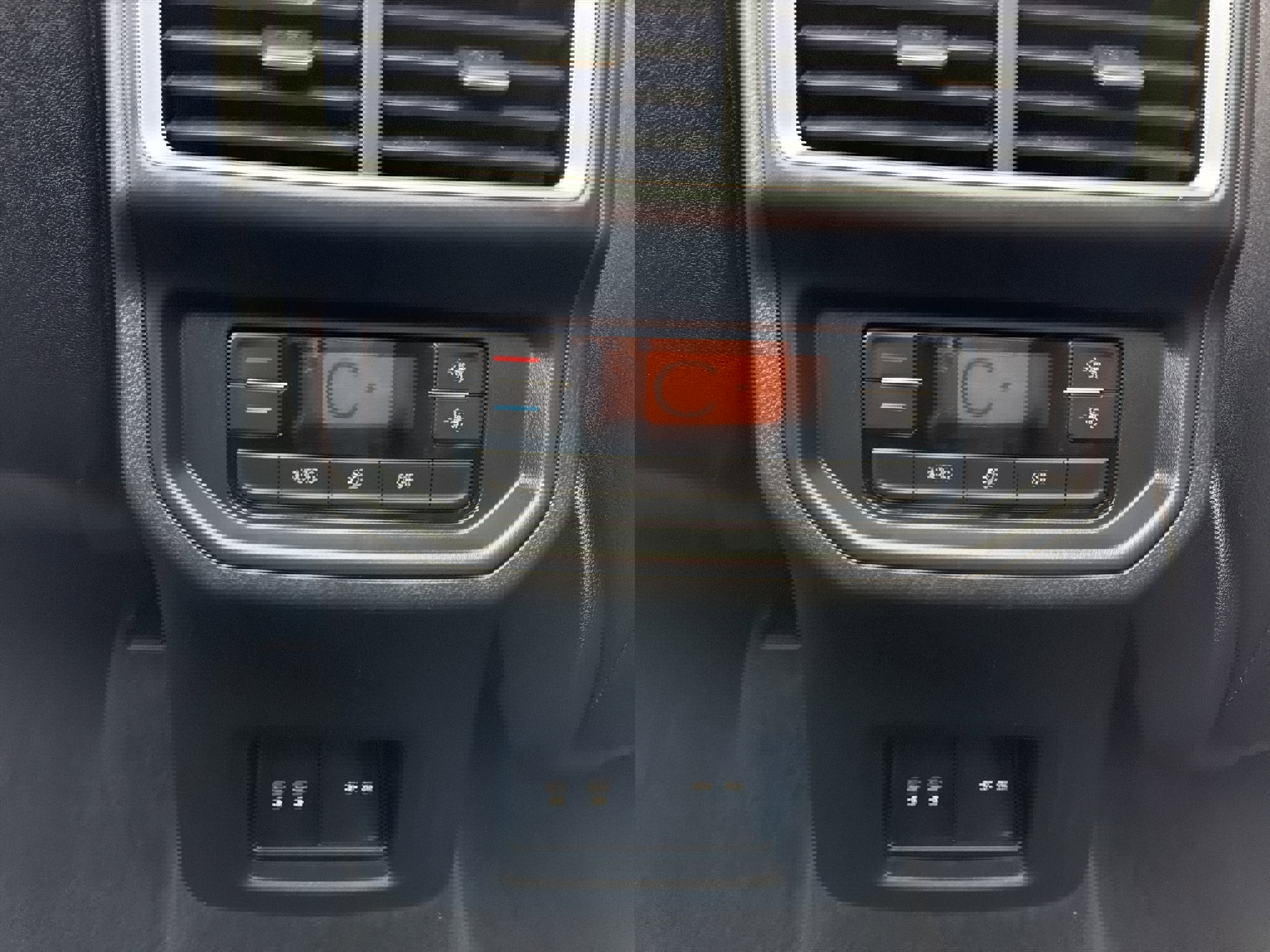 Used 2025 Volkswagen Atlas SE w/ Panoramic Sunroof Package image 25