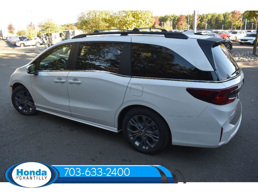 New 2026 Honda Odyssey Touring image 7