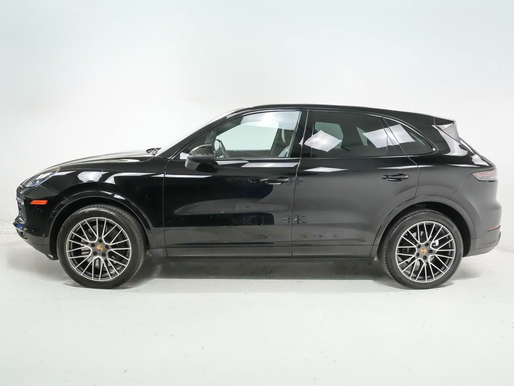 Used 2022 Porsche Cayenne AWD/4WD image 2