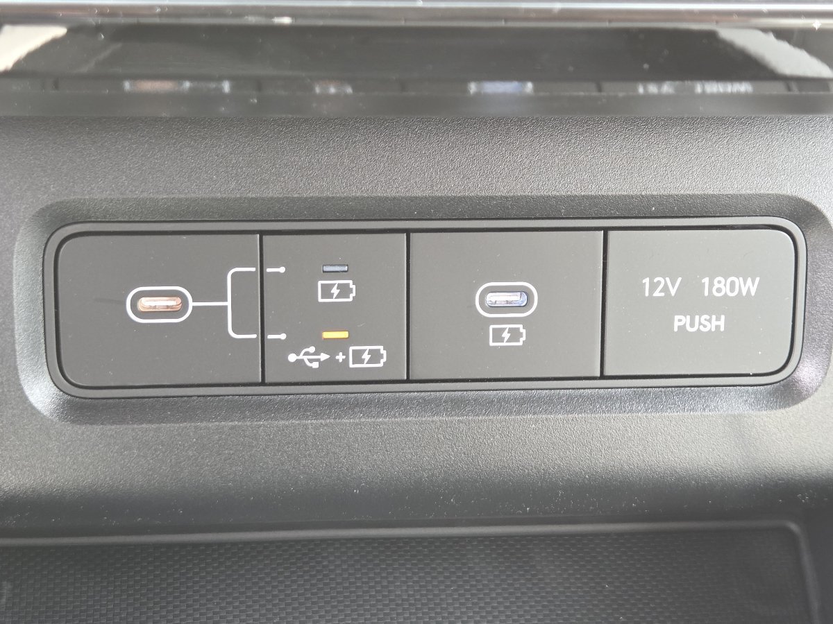 New 2026 Hyundai Tucson Blue SE AWD/4WD image 10