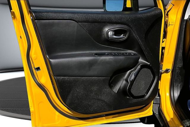 Used 2017 Jeep Renegade Altitude image 20