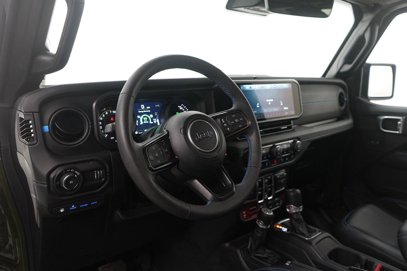 Used 2024 Jeep Wrangler Unlimited Rubicon 4xe image 17