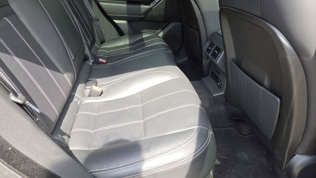 Used 2020 Land Rover Range Rover Velar S image 28