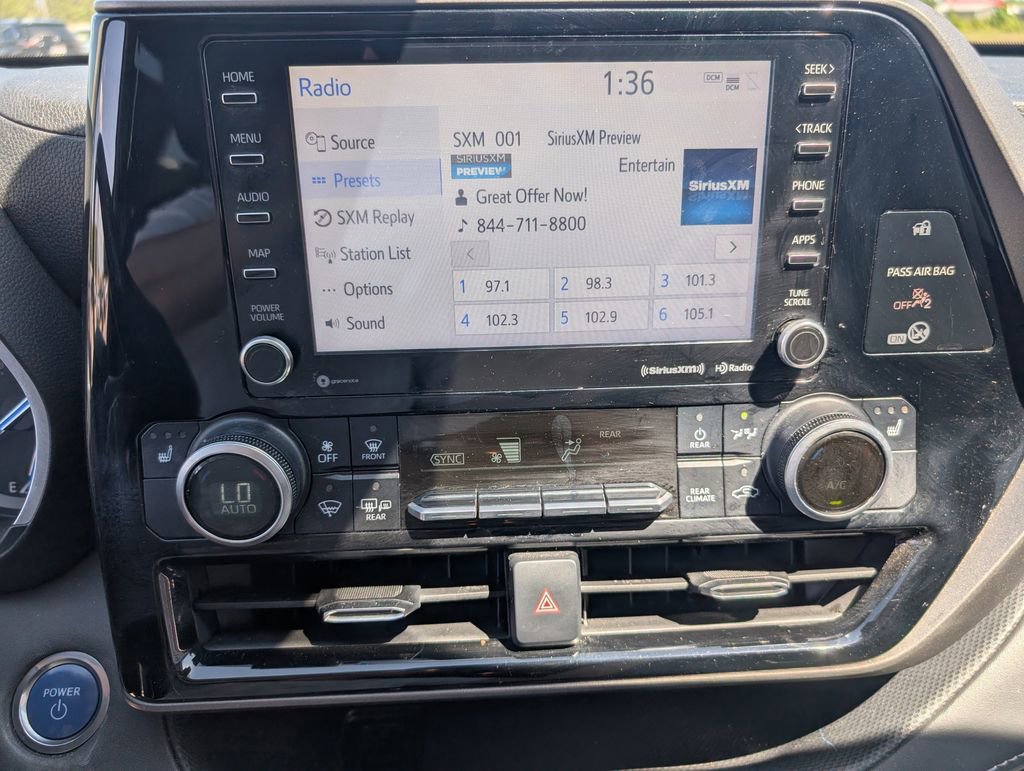 Used 2020 Toyota Highlander XLE image 14