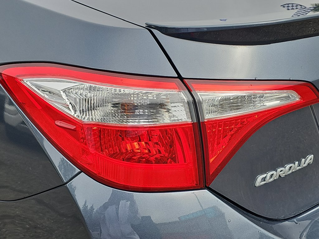 Used 2014 Toyota Corolla S FWD image 17
