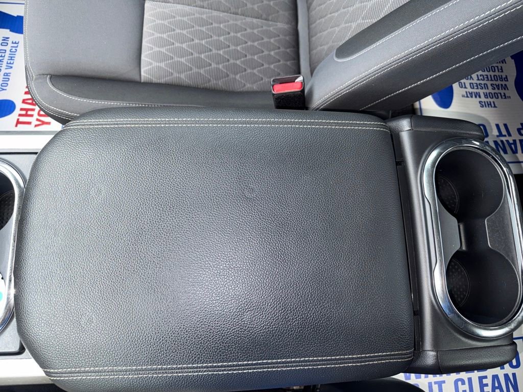 Used 2023 Nissan Titan SV w/ SV Convenience Package image 41