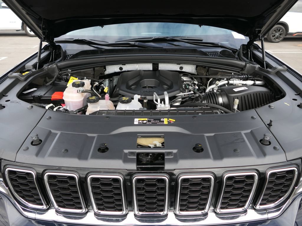 Used 2023 Jeep Grand Cherokee 4WD 4xe image 28