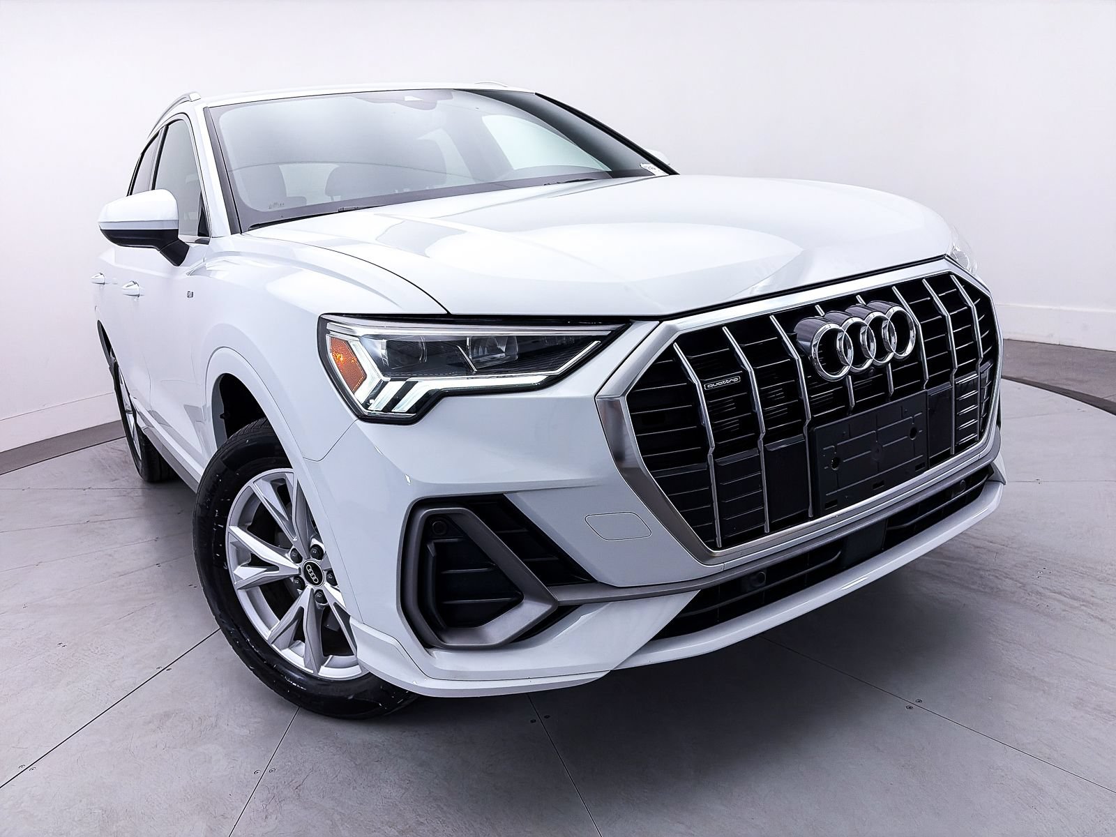 Used 2022 Audi Q3 2.0T Premium Plus AWD/4WD image 3