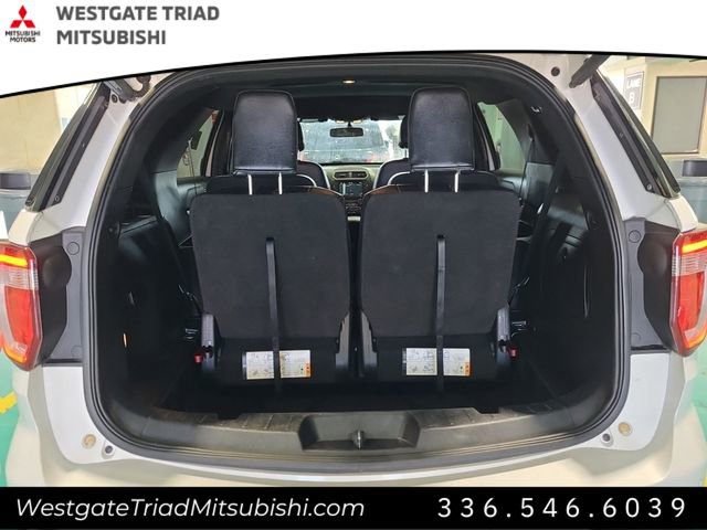 Used 2017 Ford Explorer XLT w/ Equipment Group 202A image 9