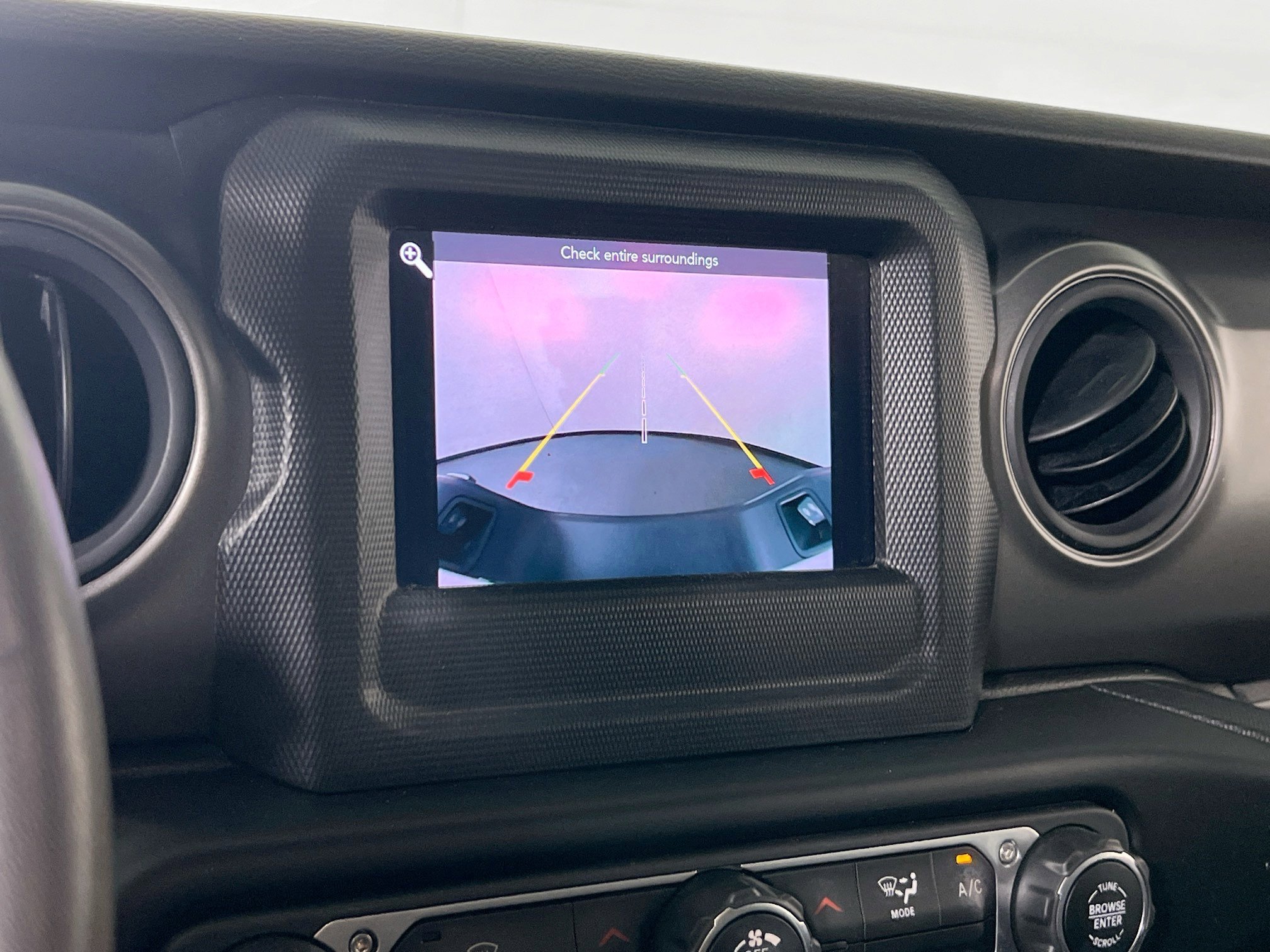 Used 2023 Jeep Gladiator Sport image 13