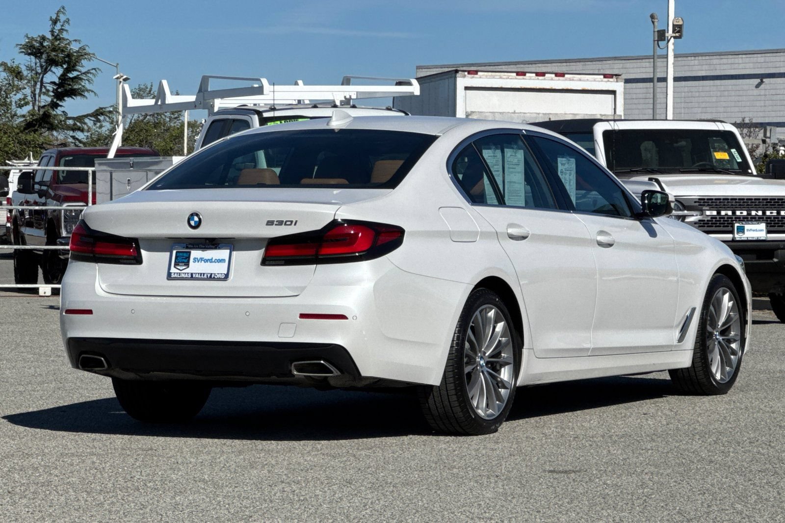 Used 2023 BMW 530i w/ Convenience Package RWD image 4