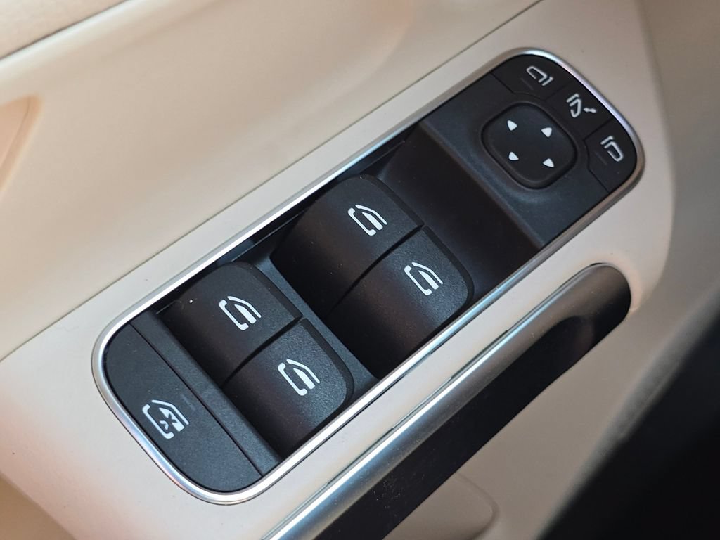 New 2026 Mercedes-Benz GLB 250 4MATIC image 27