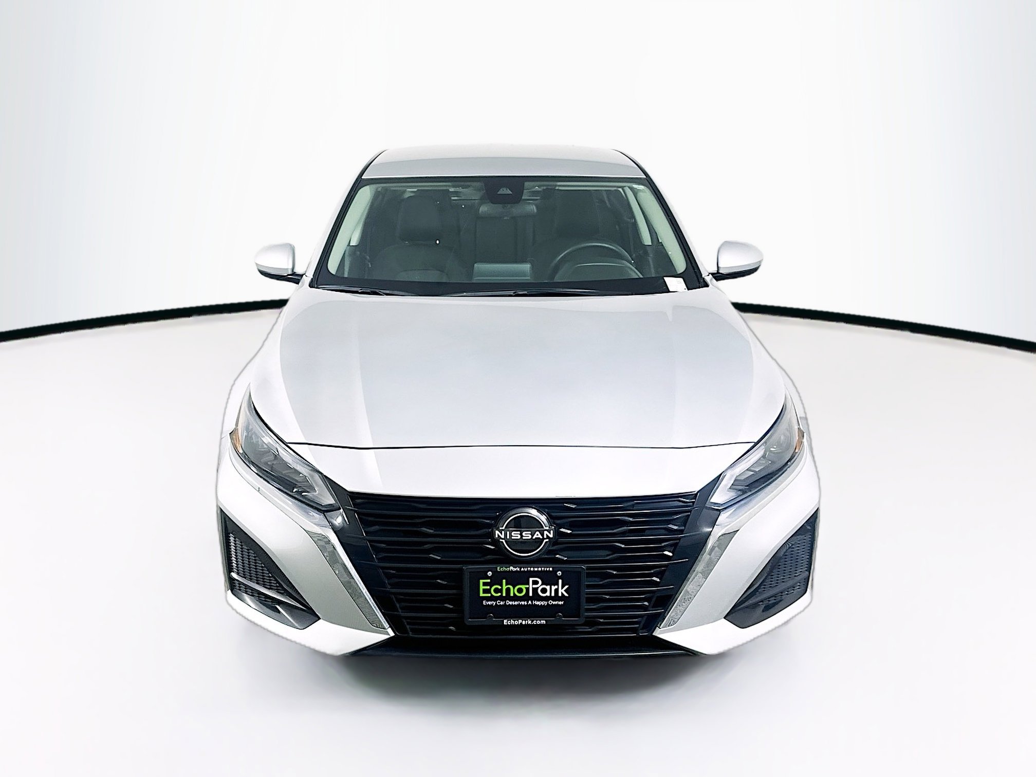 Used 2023 Nissan Altima 2.5 SV image 2