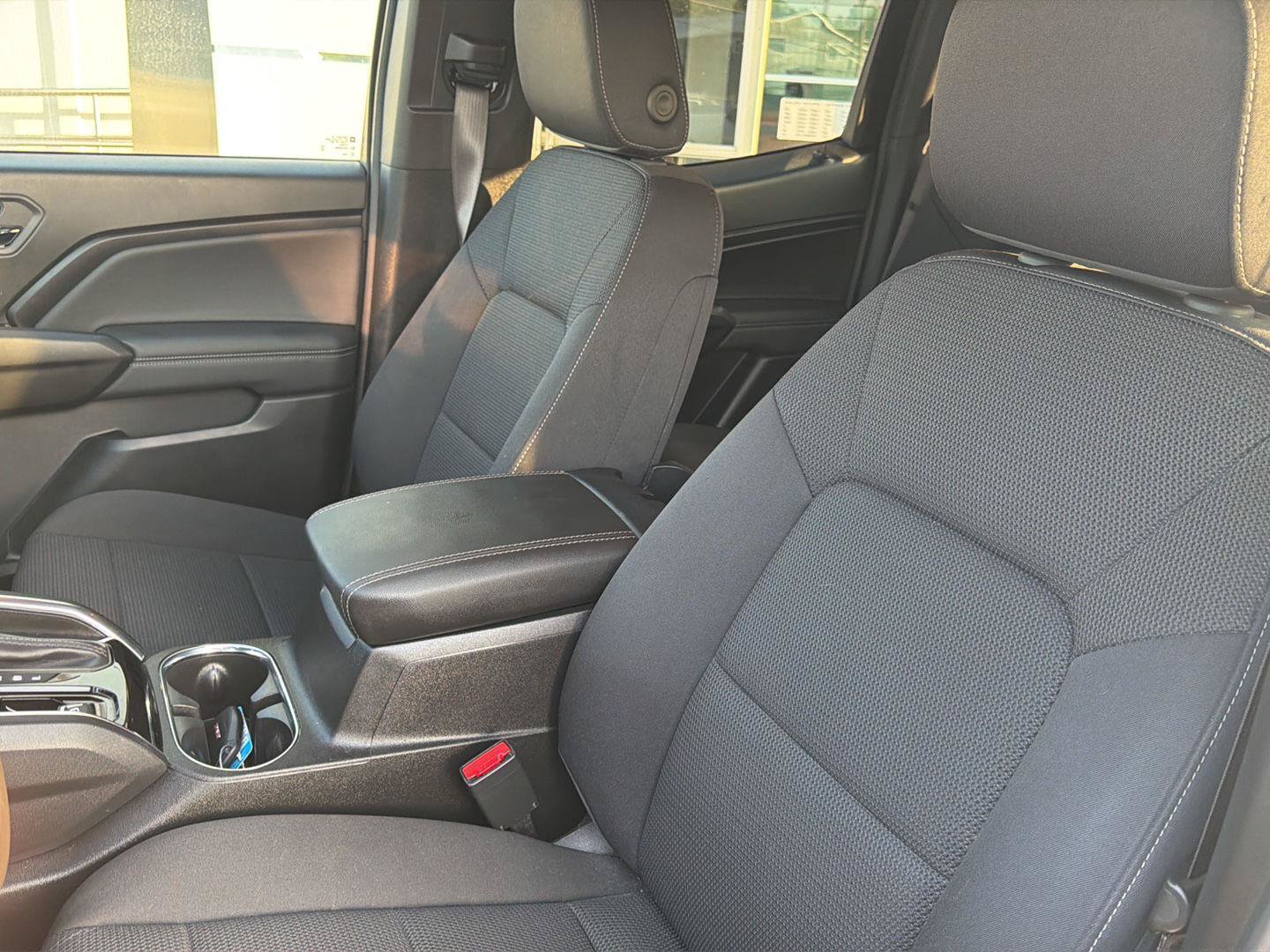 Used 2025 GMC Canyon Elevation w/ Convenience Package AWD/4WD image 16