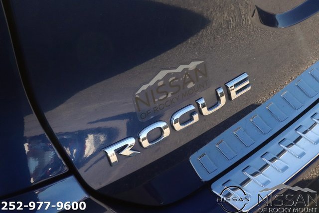 Used 2018 Nissan Rogue SV image 9