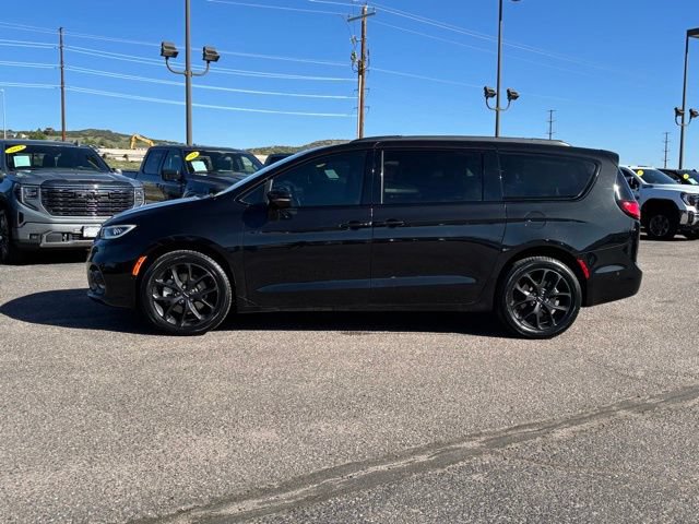 Used 2021 Chrysler Pacifica Limited w/ Premium & Safety Sphere Group AWD/4WD image 2