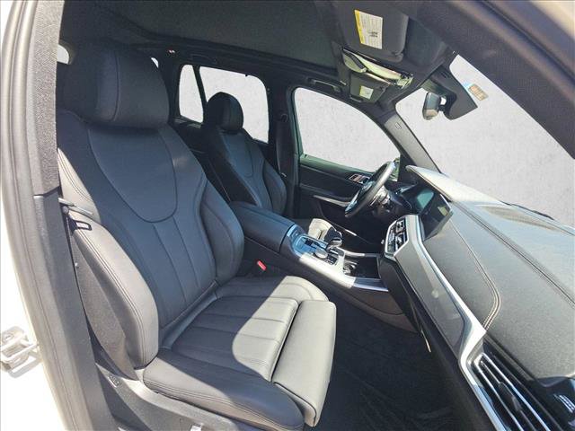 Used 2022 BMW X5 sDrive40i w/ Premium Package RWD image 17