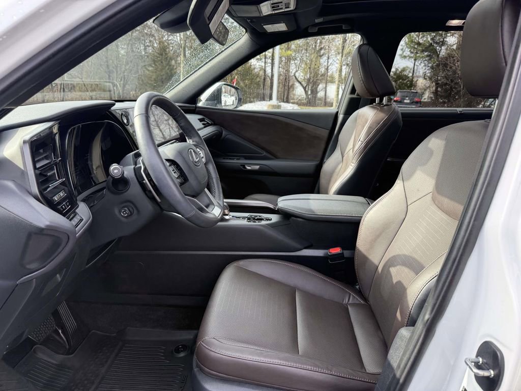 Used 2024 Lexus TX 350 AWD w/ Captains Chair Package image 30