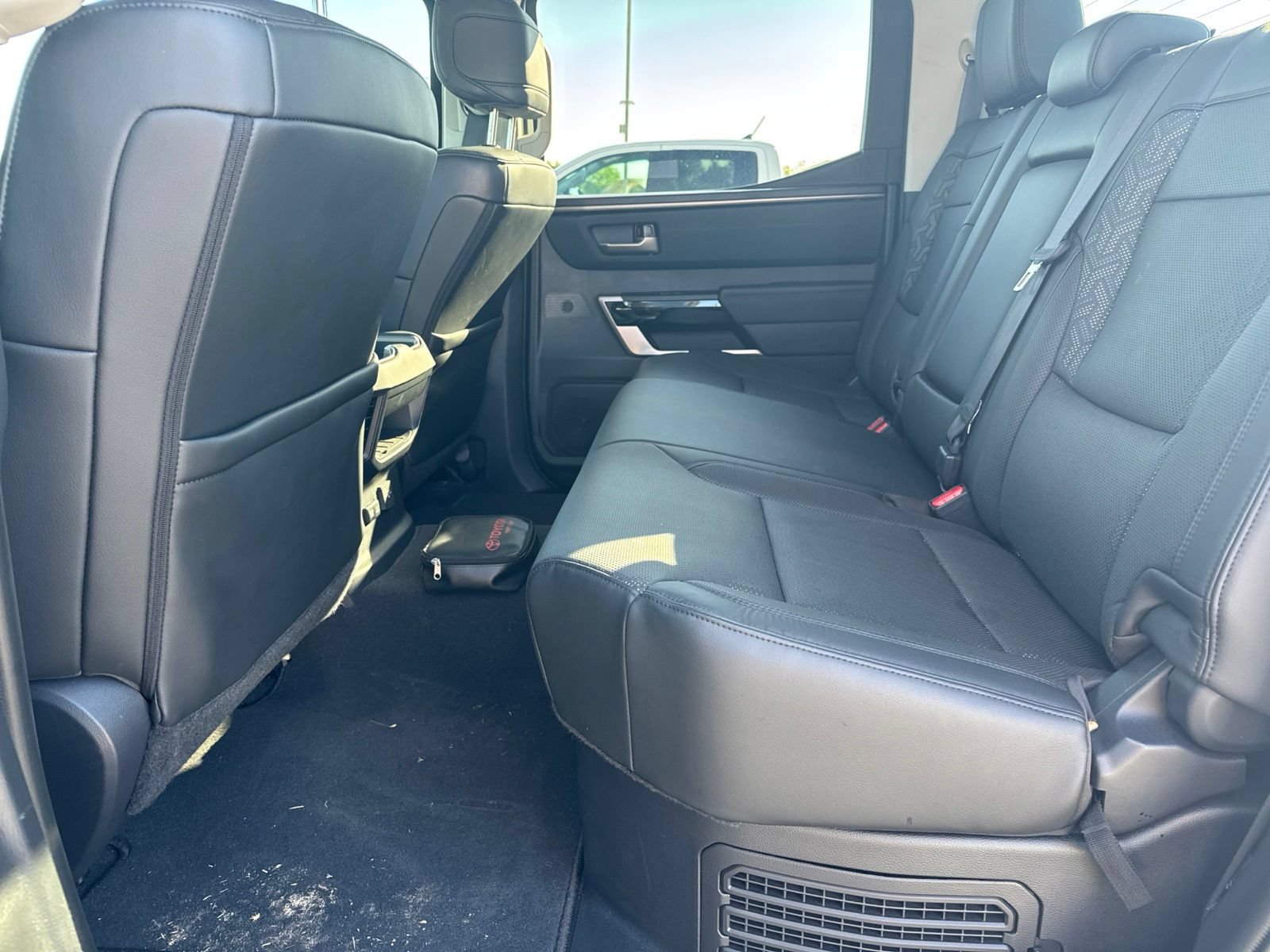 Used 2023 Toyota Tundra Limited AWD/4WD image 9