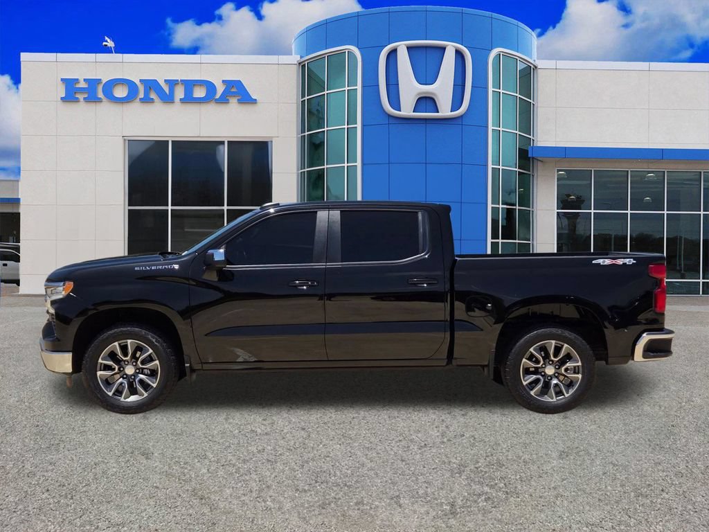 Used 2023 Chevrolet Silverado 1500 LT AWD/4WD image 6